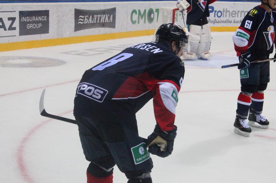 Photo hockey reportage KHL : Entrée slovaque réussie