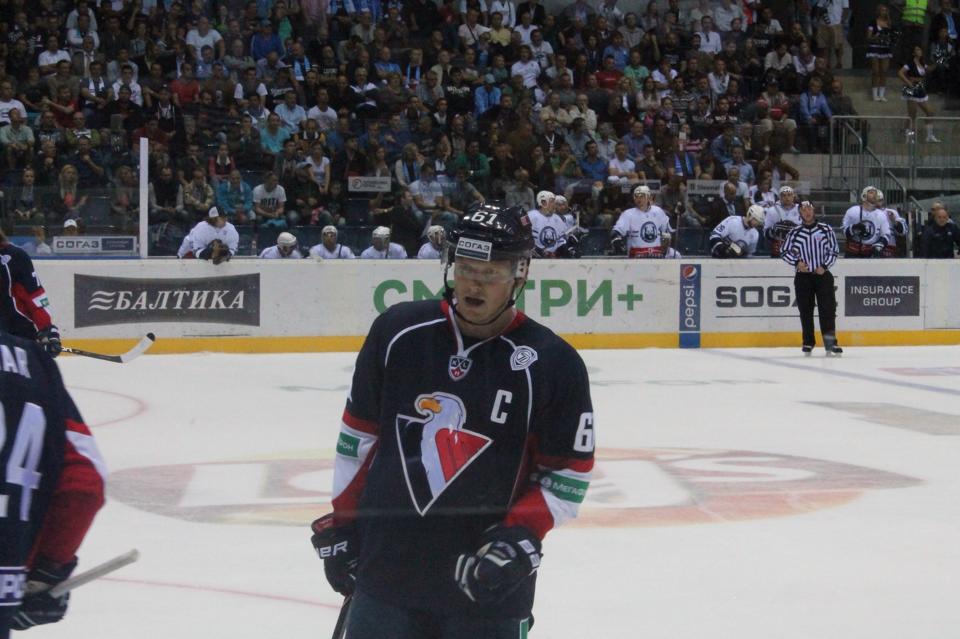 Photo hockey reportage KHL : Entrée slovaque réussie
