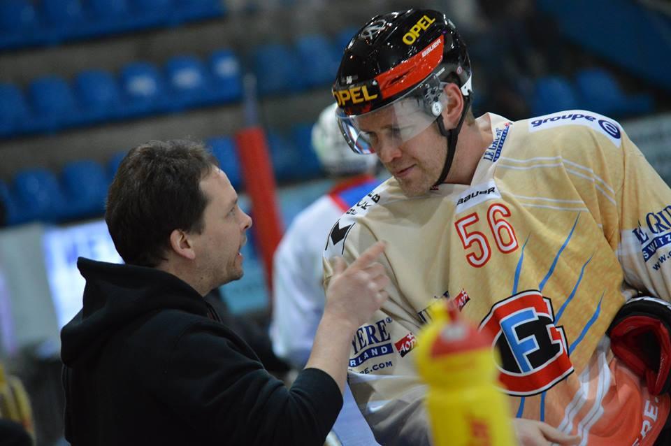 Photo hockey reportage Le derby des Zähringen pour le CP Berne