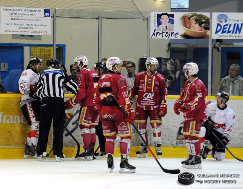 Photo hockey reportage Les premières étoiles pour le DHC.