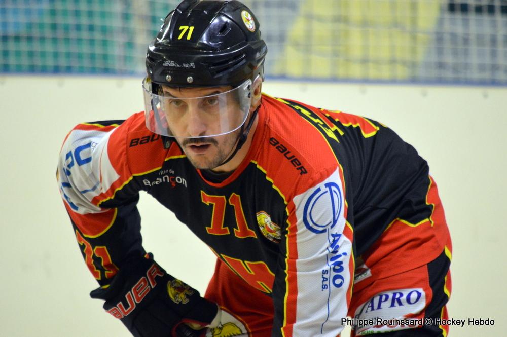 Photo hockey reportage N2 : Serré