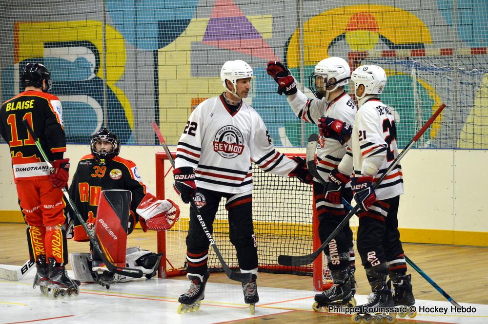 Photo hockey reportage N2 : Serré