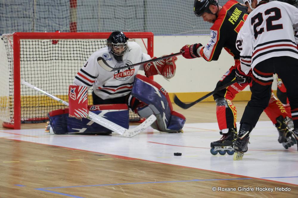 Photo hockey reportage N2 : Serré