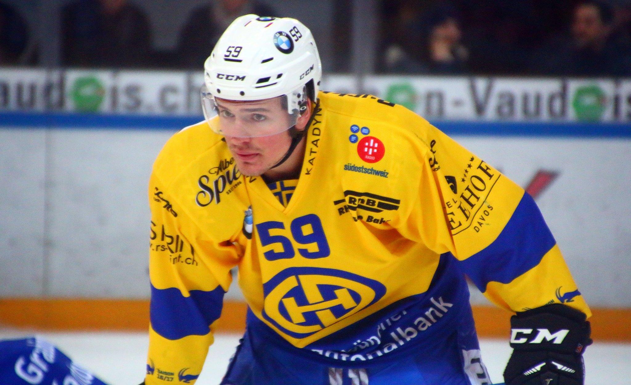 Photo hockey reportage NLA: Davos prend l'avantage après 40'