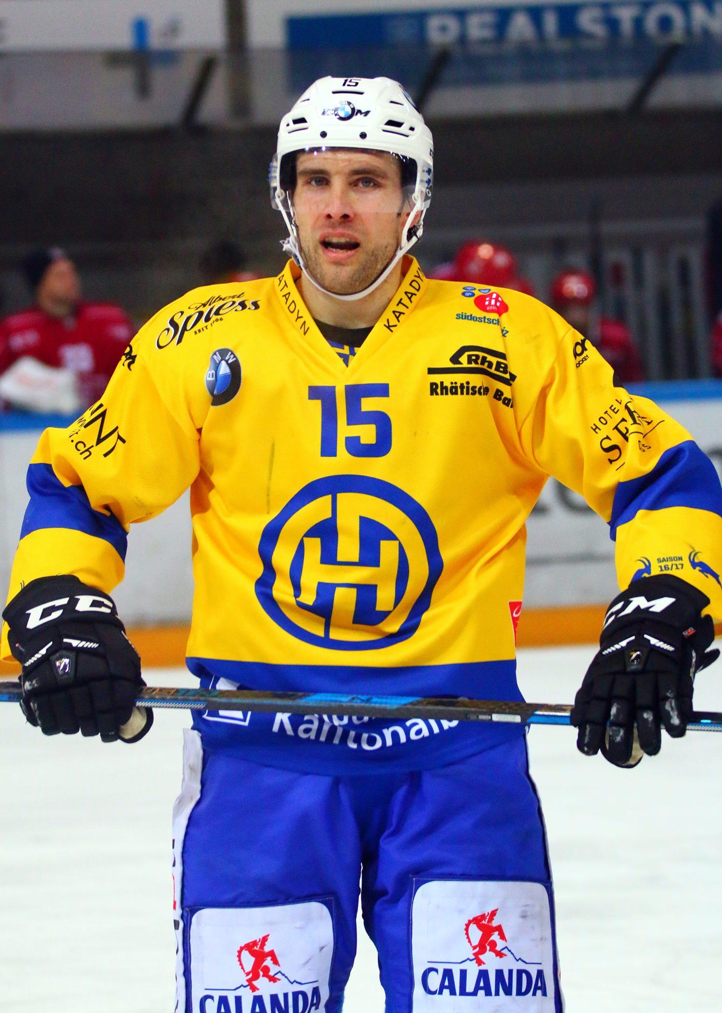 Photo hockey reportage NLA: Davos prend l'avantage après 40'