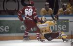 Photo hockey reportage NLA: Fin du match, à la 34e