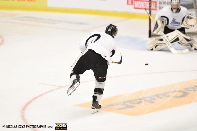 Photo hockey reportage Photos Entretien Joël Bouchard