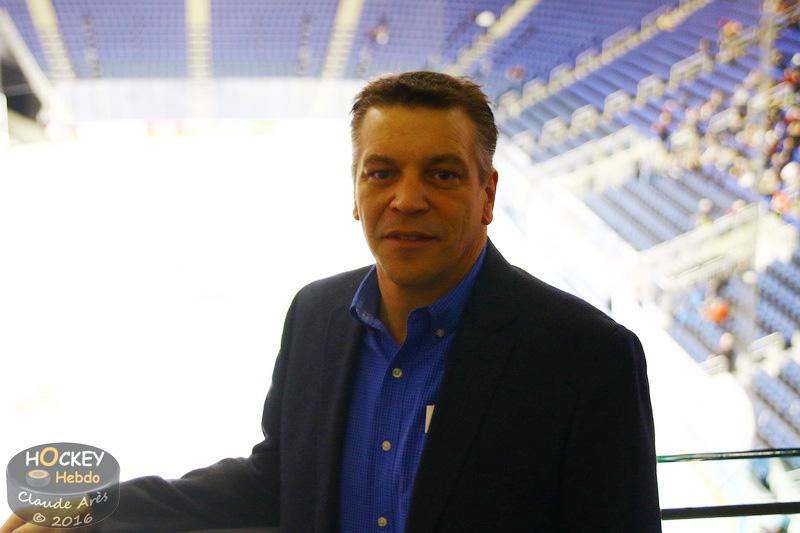 Photo hockey reportage Rencontre avec Patrick DOM - DG du Tournoi International Peewee de Québec
