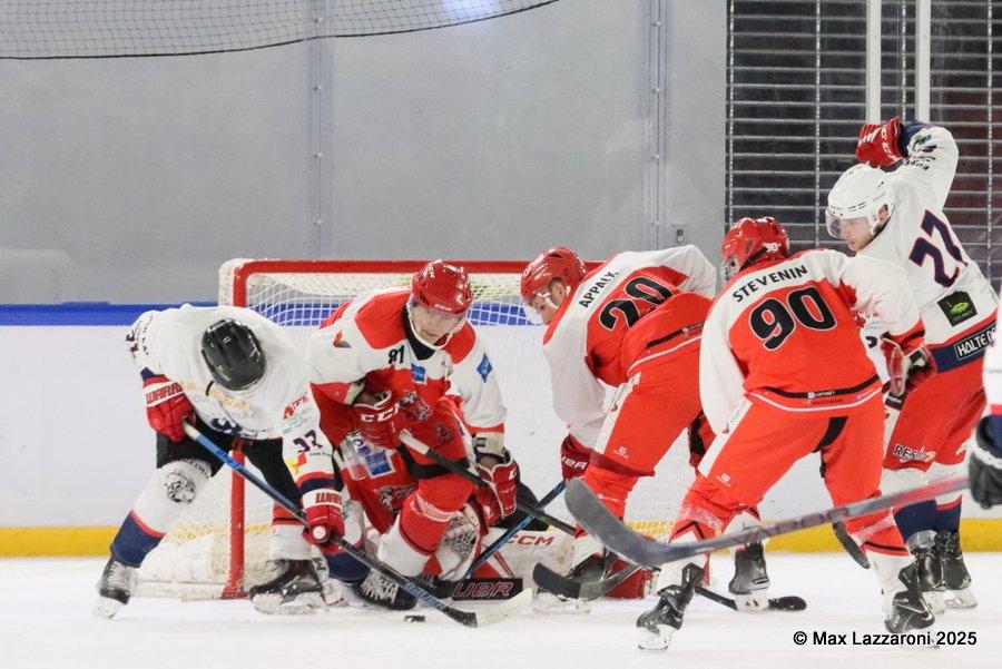 Photo hockey reportage TF - Serre-Chevalier arrache le Trophée en prolongation
