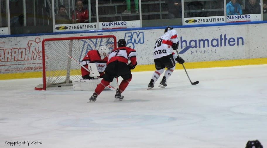 Photo hockey reportage Visp déjoue le Red Ice
